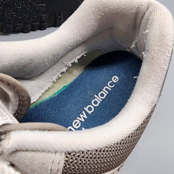 New Balance 574 Men's Sneakers Gray Suede Mesh Size 9 US Used Condition - Picture 10 of 15